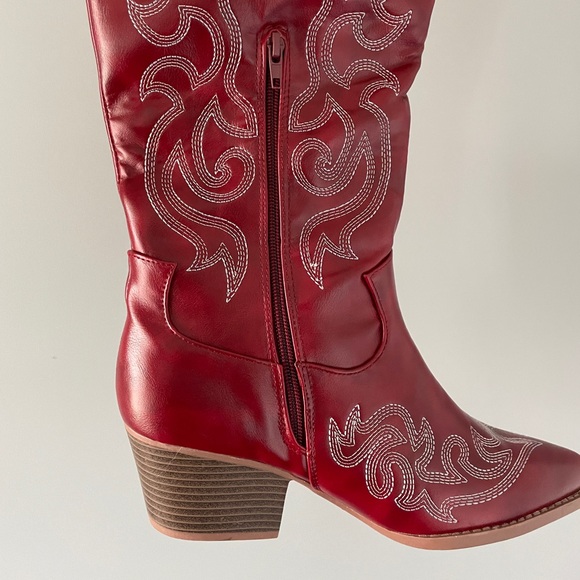 Red western cowboy boots - women’s size 8 - Picture 3 of 5